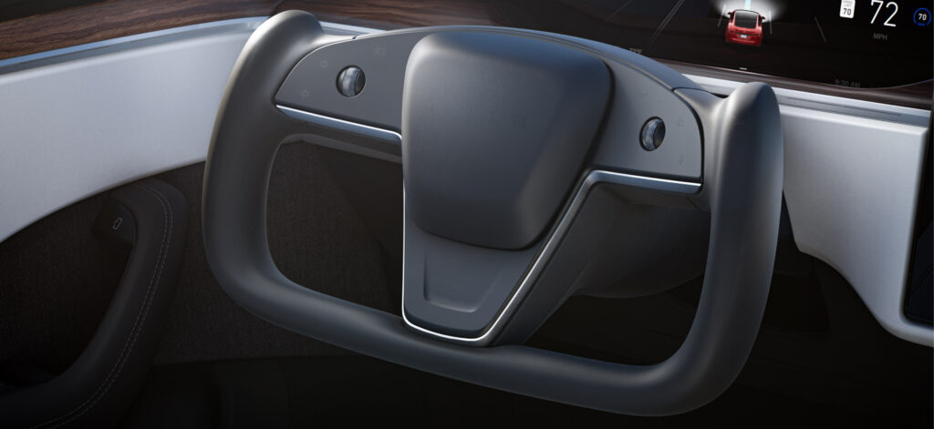2021 Tesla Model S Yoke Steering Wheel (no stalks for wipers, Autopilot, drive mode, gear shifts).